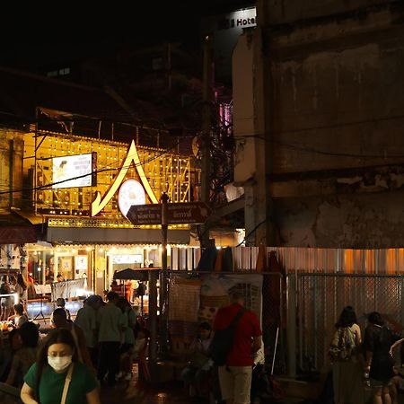 Hidden Gems In China Town, 2Br Lägenhet Bangkok Exteriör bild