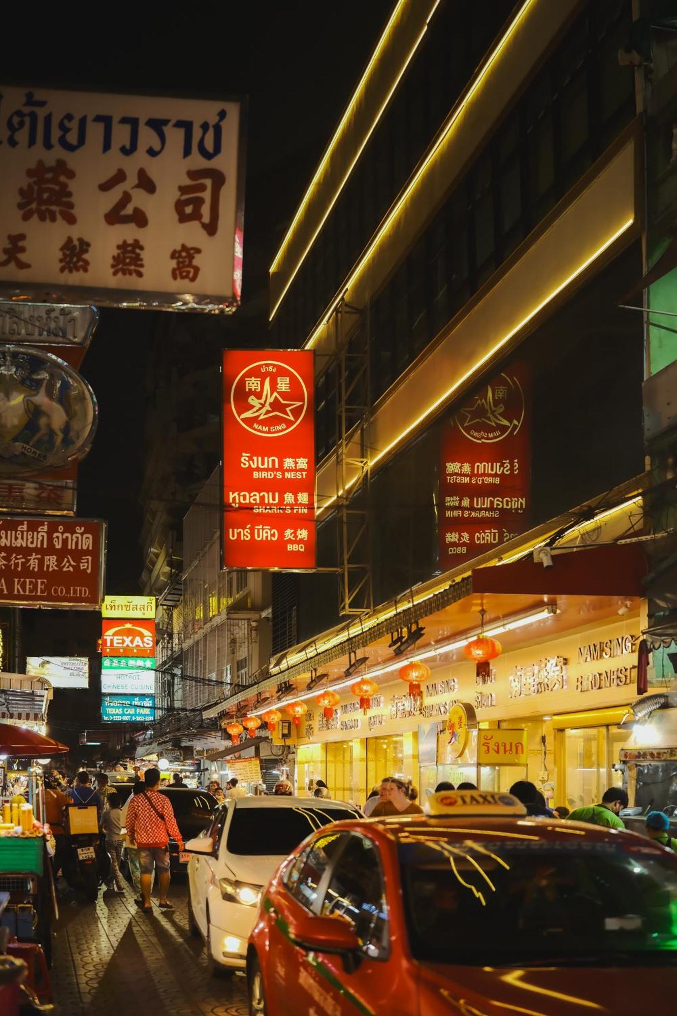 Hidden Gems In China Town, 2Br Lägenhet Bangkok Exteriör bild